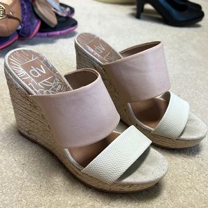 DV by Dolce Vita wedges